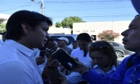 Rubén Jiménez atendiendo a entrevistas