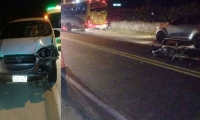 El vehículo y la moto involucrados en el accidente.