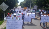 La marcha mantuvo bloqueada el domingo, por varias horas, la Troncal del Caribe. 