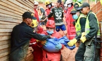 Seis personas murieron este domingo por un deslizamiento generado por las lluvias que sepultó tres casas de un asentamiento de Barrancabermeja.