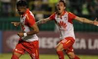 Jugadores de Santa Fe celebrando el primer gol.