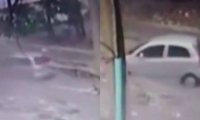 Captura del video en el momento en que el vehículo fue arrastrado