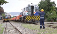 El tren cafetero iniciando el recorrido.