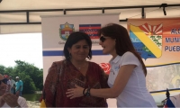 La Gobernadora Rosa Cotes junto a la Ministra de Comercio, Industria y Turismo, María Lorena Guitérrez.