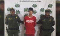 Hombre de 22 años, detenido por portar una escopeta sin permiso.