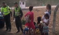 Los buses transportaban mujeres, hombres y niños sin los permisos correspondientes para estar en territorio colombiano.