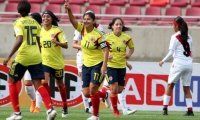 Colombia derrotó 3-0 a Perú en la última jornada de la fase de grupos, con goles de Catalina Usme, Leicy Santos e Isabella Echeverri.