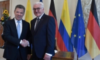  Juan Manuel Santos saluda al presidente alemán, Frank-Walter Steinmeier. 