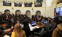 El senador Juan Manuel Galán durante la ponencia de la iniciativa.