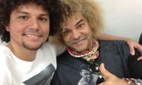 El exjugador Carlos 'El Pibe' Valderrama y su hijo, Carlos Jr. en una selfie
