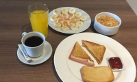Los desayunos balanceados que ofrece el hotel, son los preferidos por los visitantes.