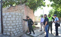 Aspecto de la demolición del muro en el canal Maracaibo, de Ciénaga.