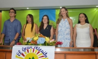 Felipe Montoya de la Fundación Tras la Perla; Estela Cárdenas, líder comunal; Pilar Galvis, de Tras la Perla, Claudia Elena Vásquez, directora ejecutiva de la Fundación Tras la Perla y Ruth Consuelo Chaparro de  Fucai.