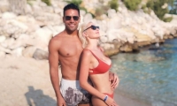 Falcao García, futbolista, con su esposa Lorelei Tarón, cantante. 