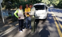 La Policía está realizando controles a los vehículos que prestan servicios turísticos.