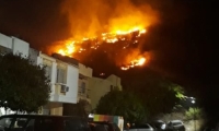 Los bomberos controlaron y liquidaron el incendio en el cerro de El Rodadero.