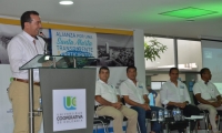 El foro fue moderado por Juan Carlos Velásquez, director de asuntos públicos de la UCC y periodista de Teleantioquia.