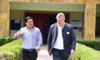 Gunter Pauli y el rector de Unimagdalena, Pablo Vera