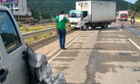 Óscar Mejía - Seguimiento.co Accidente en la Troncal del Caribe.
