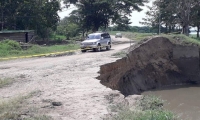 Así está la situación en un punto carreteable Salamina-El Piñón.