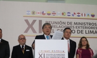 El canciller colombiano Carlos Holmes Trujillo leyó el comunicado conjunto de los países miembros.