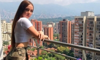 Bella modelo rumana estuvo en Medellín grabando video de reggaetón