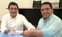 El alcalde Rafael Martínez y el exalcalde Carlos Caicedo.