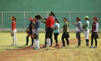 Integrantes de las selecciones Magdalena de sóftbol.