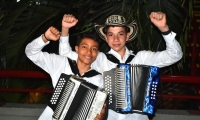 José Villazón y Sergio Moreno, reyes infantil y juvenil del vallenato.