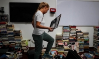 Lilian Tintori visitando su vivienda luego del saqueo.