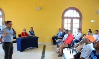 Reunión entre el alcalde Martínez y motociclistas de Santa Marta