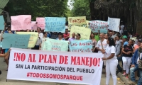 Protesta en la entrada del Parque Tayrona. 