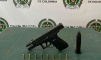 Arma incautada.