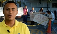 Protesta en Popayán organizada por el padre del bebé al madre pretende abortar.