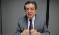 Fernando Ruiz, ministro de Salud.