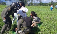 La Policía Nacional dispuso una aeronave helicóptero Huey PNC 0742, equipada con tres enfermeros uniformados para el traslado del menor. 