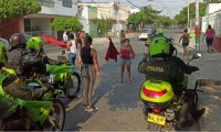 Imagen de referencia - personas en calles de Santa Marta.