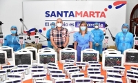 Virna Johnson, alcaldesa de Santa Marta, anunciando que Santa Marta tenía 220 camas UCI, cifra que nunca se ha reflejado en Minsalud.