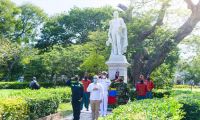 El presidente Iván Duque ofreció una ofrenda floral al libertador Simón Bolívar.