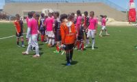 Niños en el entrenamiento de fútbol 