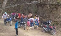 Este hombre es señalado de los desplazamientos en el Sierra. 