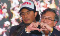 Gustavo Petro y su hijo Nicolás. 