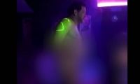 Alcalde de Calima-Darién bailando desnudo en discoteca.