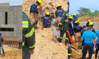 Labores de rescate después del deslizamiento de tierra.