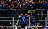 Lautaro Martínez celebrando su gol.