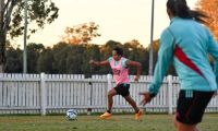 Entrenamiento del primer grupo de jugadoras que llegó a Australia.