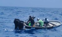 Los tres pescadores en alta mar en el sur de San Andrés