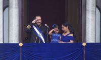 Nayib Bukele asumiendo su segundo periodo presidencial.