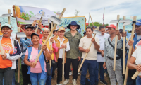 Entrega de tierras a campesinos 