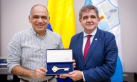 Alcalde Carlos Pinedo y embajador de España en Colombia, Joaquín María de Arístegui Laborde.